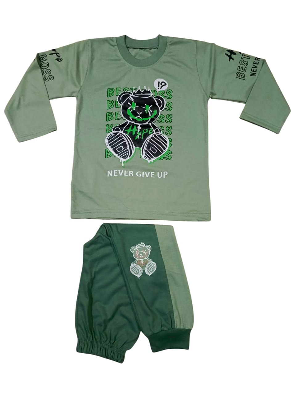 Stylish green short-sleeve T-Shirt and Shorts Set - Mini Charm
